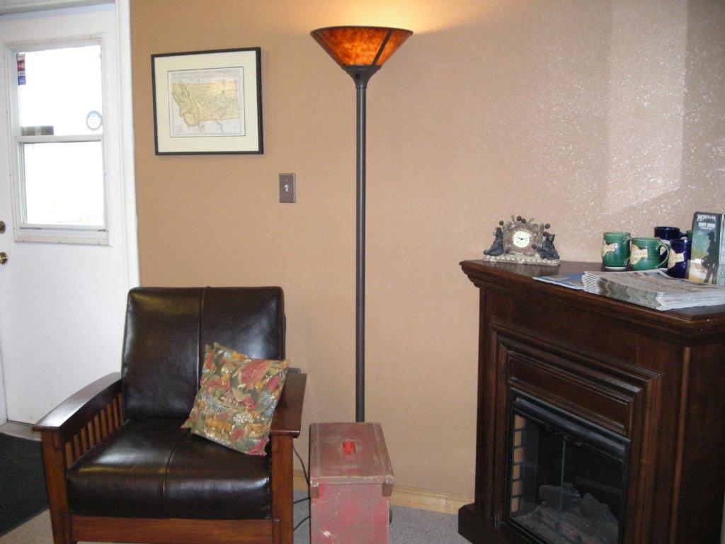 Falls Motel Thompson Falls Extérieur photo