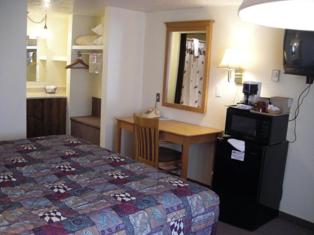 Falls Motel Thompson Falls Chambre photo