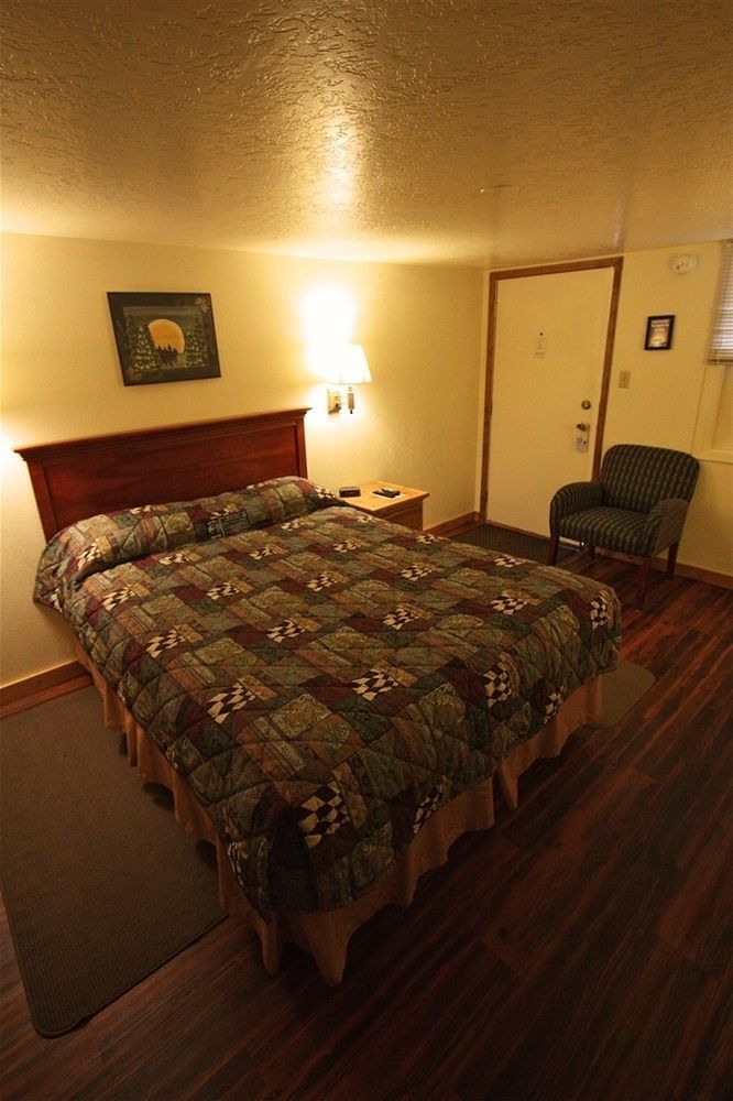 Falls Motel Thompson Falls Extérieur photo