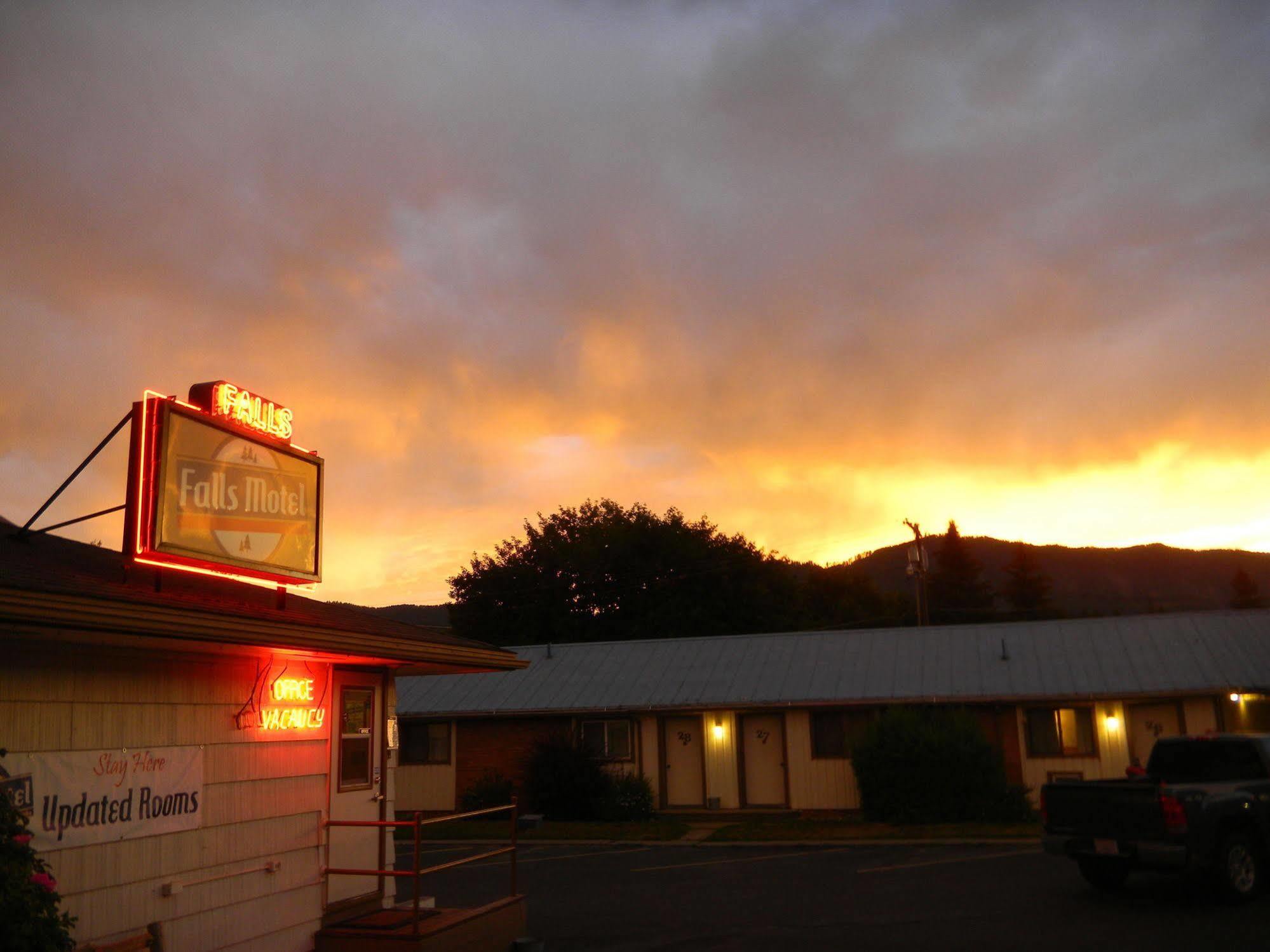 Falls Motel Thompson Falls Extérieur photo
