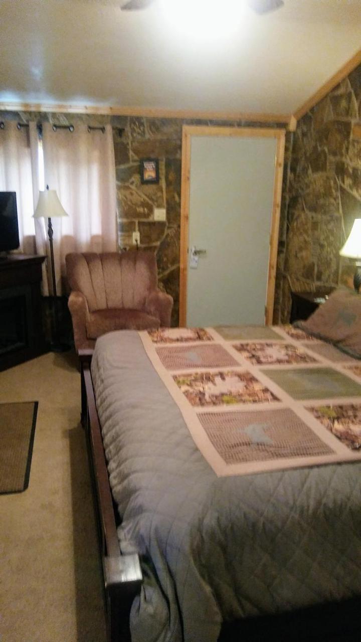 Falls Motel Thompson Falls Extérieur photo